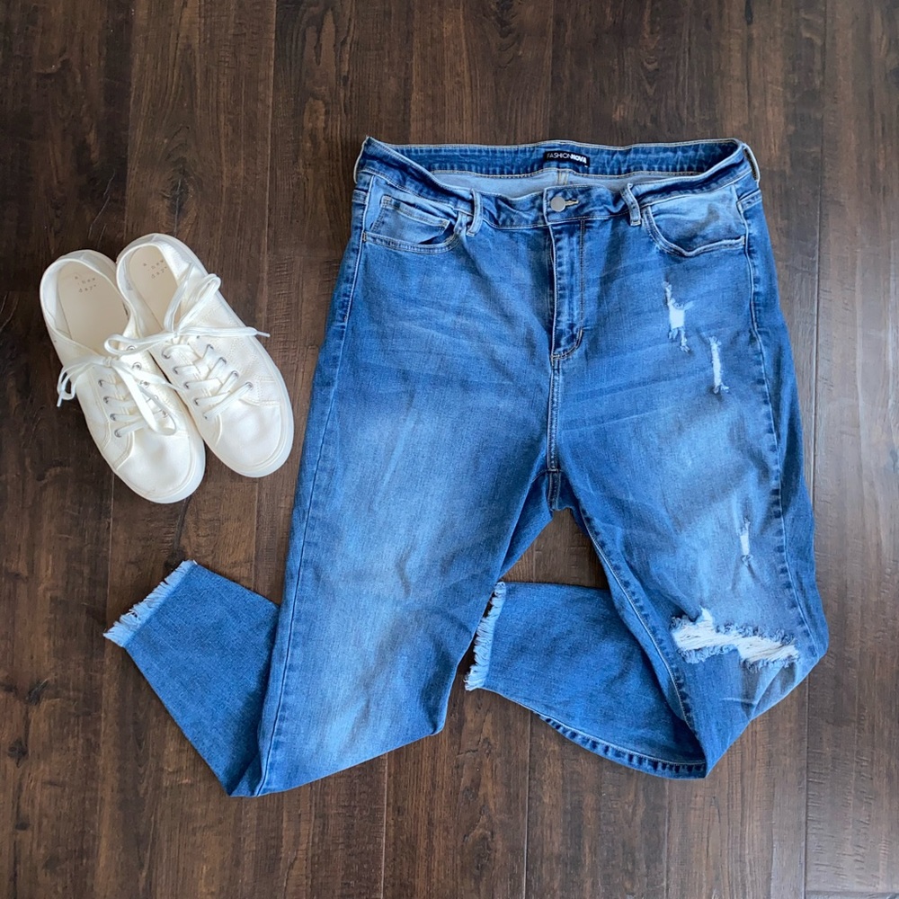 Fashion Nova Distressed Jean